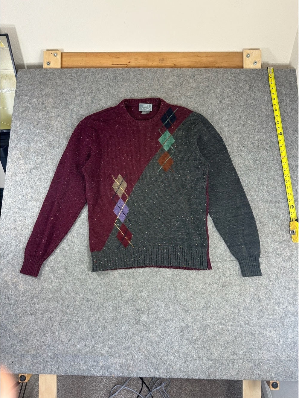 Vestige Le Tigre maroon and gray argyle sweater size large